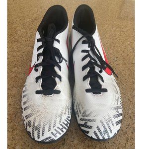 Nike Soccer Cleat / Outdoor Cleats, Men's Size 9